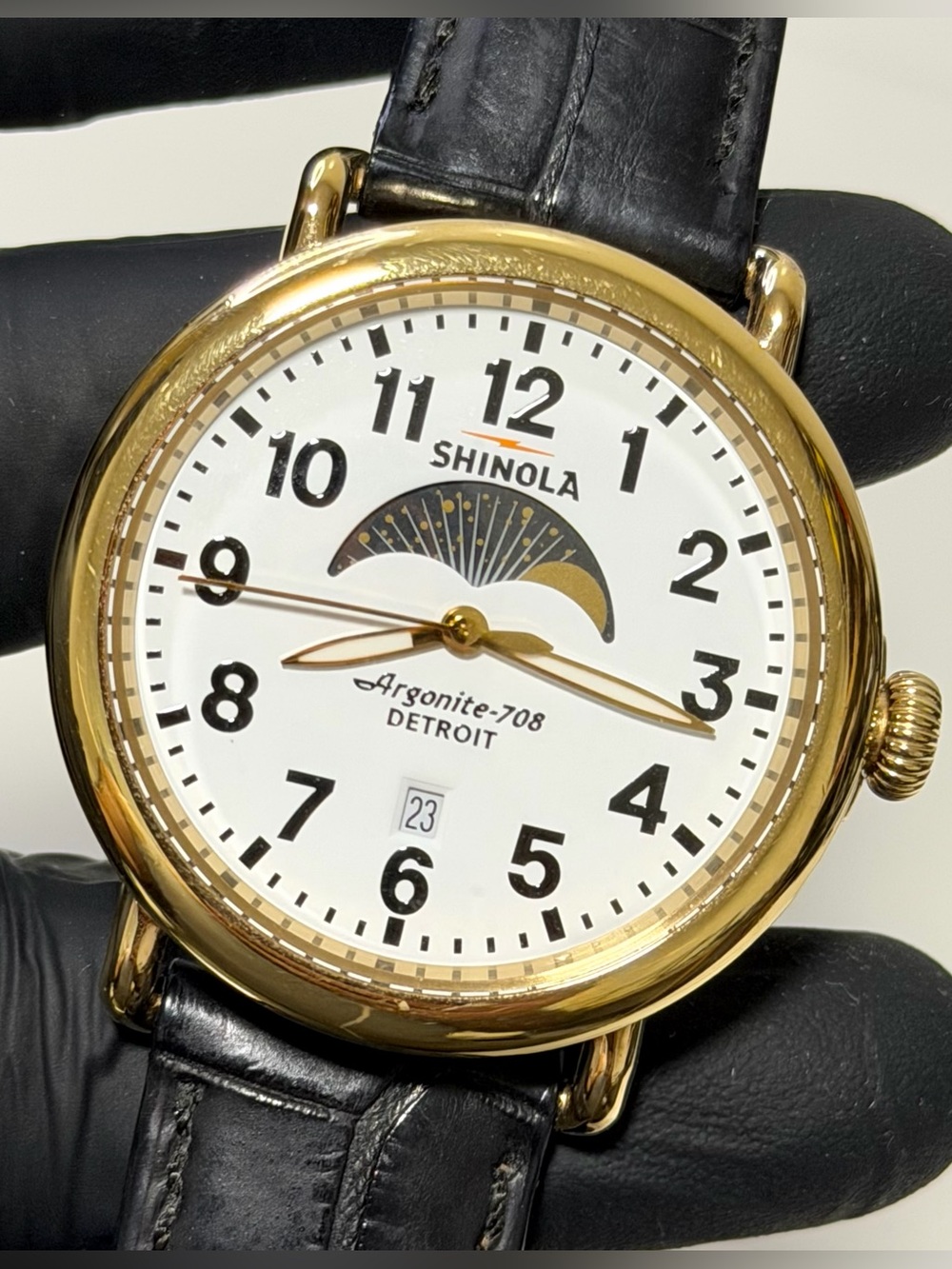 Shinola Runwell MoonPhase Date White Dial Gold Stainless Steel 41mm Luxury Watch